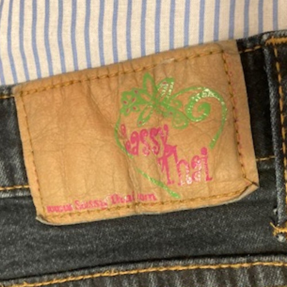 ⭐️  2x's Host Pick ⭐️  Sassy Thai Embellished Flare Lace Jeans With Split Leg - Picture 8 of 14